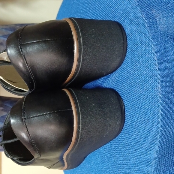 CLARK'S COLLECTION SERIES SIZE 10 IN A BEAUTIFUL BLACK ⚫️ LEATHER UPPERS - Picture 2 of 8
